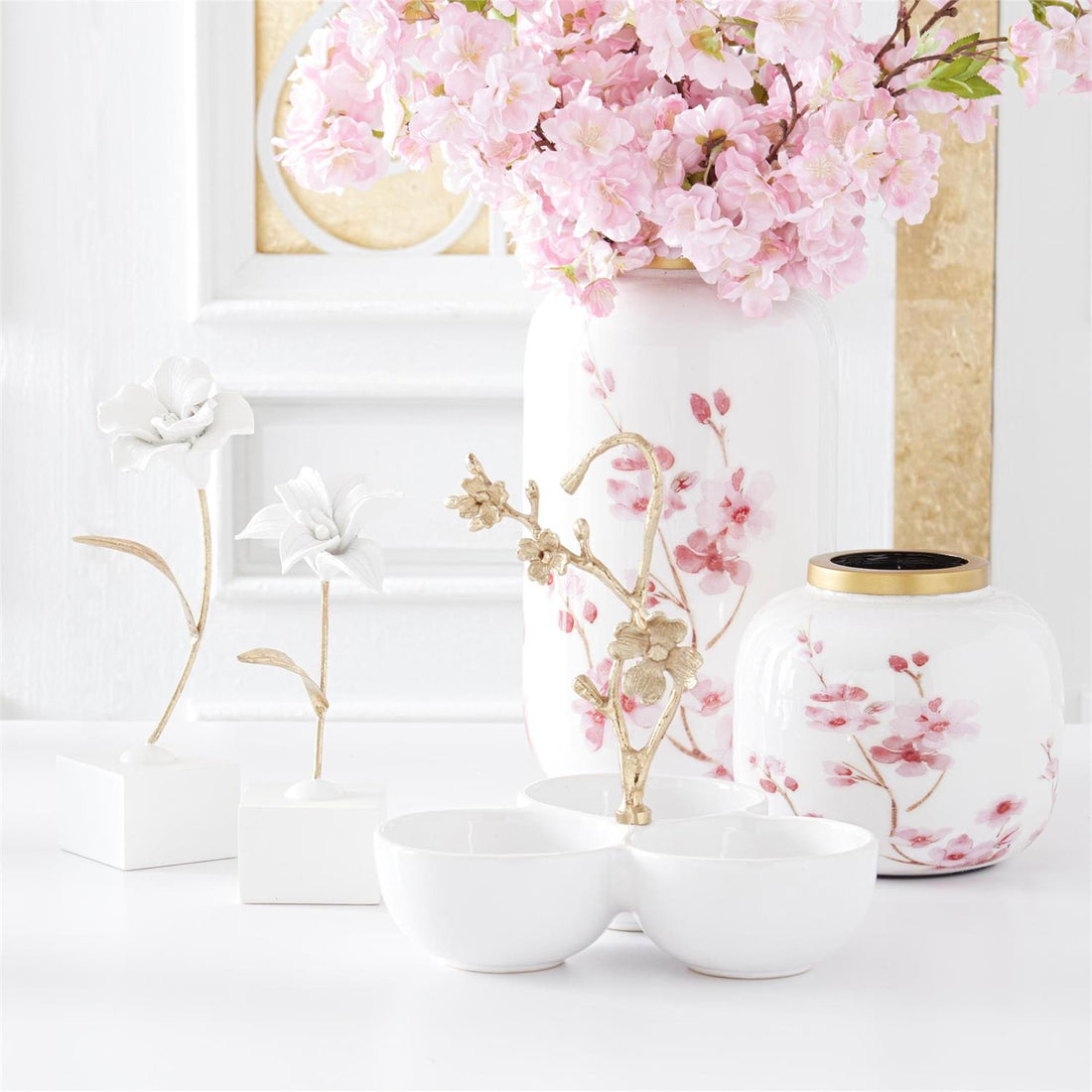 Set of 2 White Resin Flowers with Gold Metal Stems on Base – Modern Decorative Sculptures